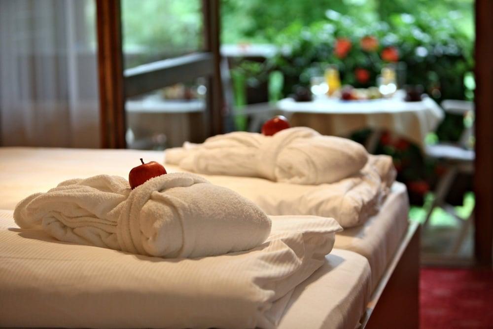 Aktivital Hotel Bad Griesbach im Rottal Esterno foto